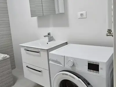 Garsoniera de inchiriat Sector 6 Bucuresti baie cu masina